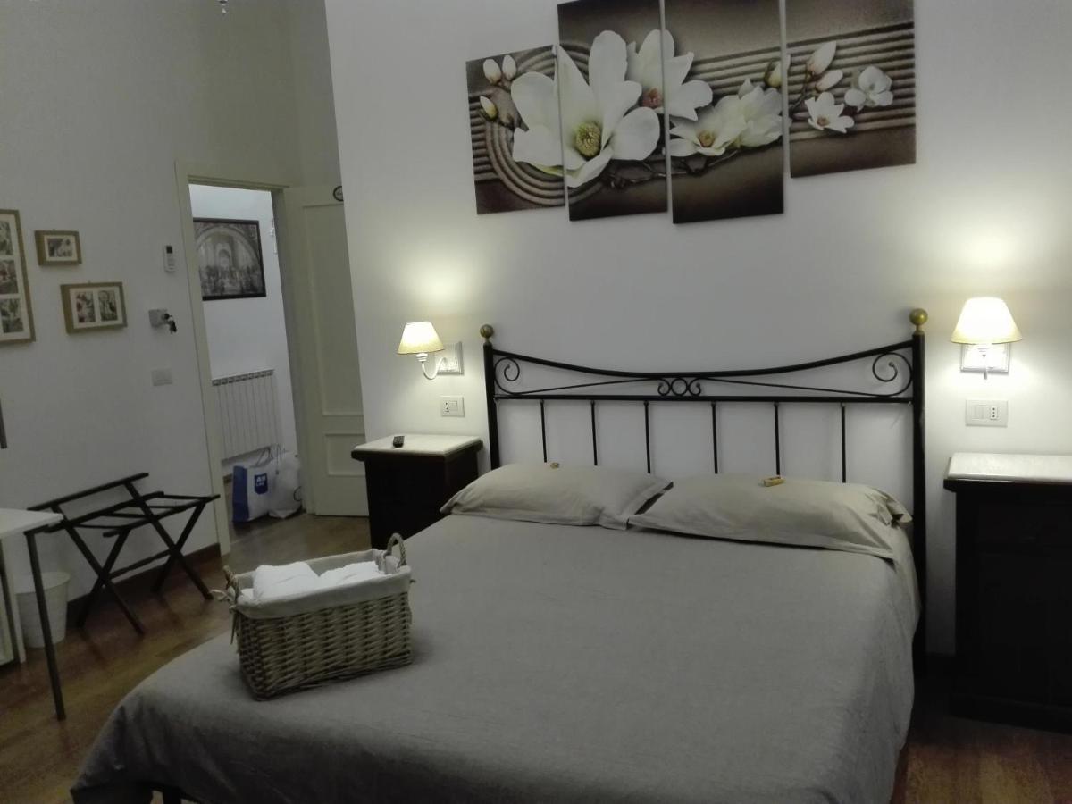 Napoli Pietrasanta Lt Bed & Breakfast Dış mekan fotoğraf