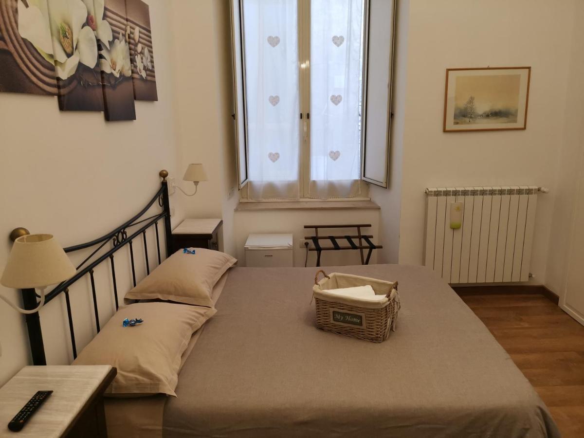 Napoli Pietrasanta Lt Bed & Breakfast Dış mekan fotoğraf