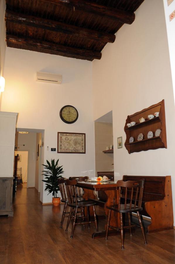 Napoli Pietrasanta Lt Bed & Breakfast Dış mekan fotoğraf