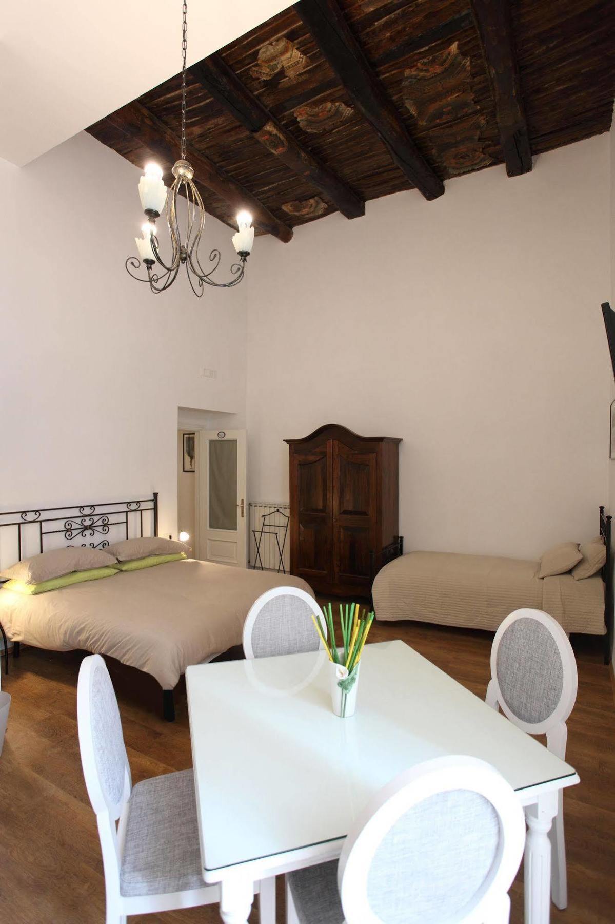 Napoli Pietrasanta Lt Bed & Breakfast Dış mekan fotoğraf