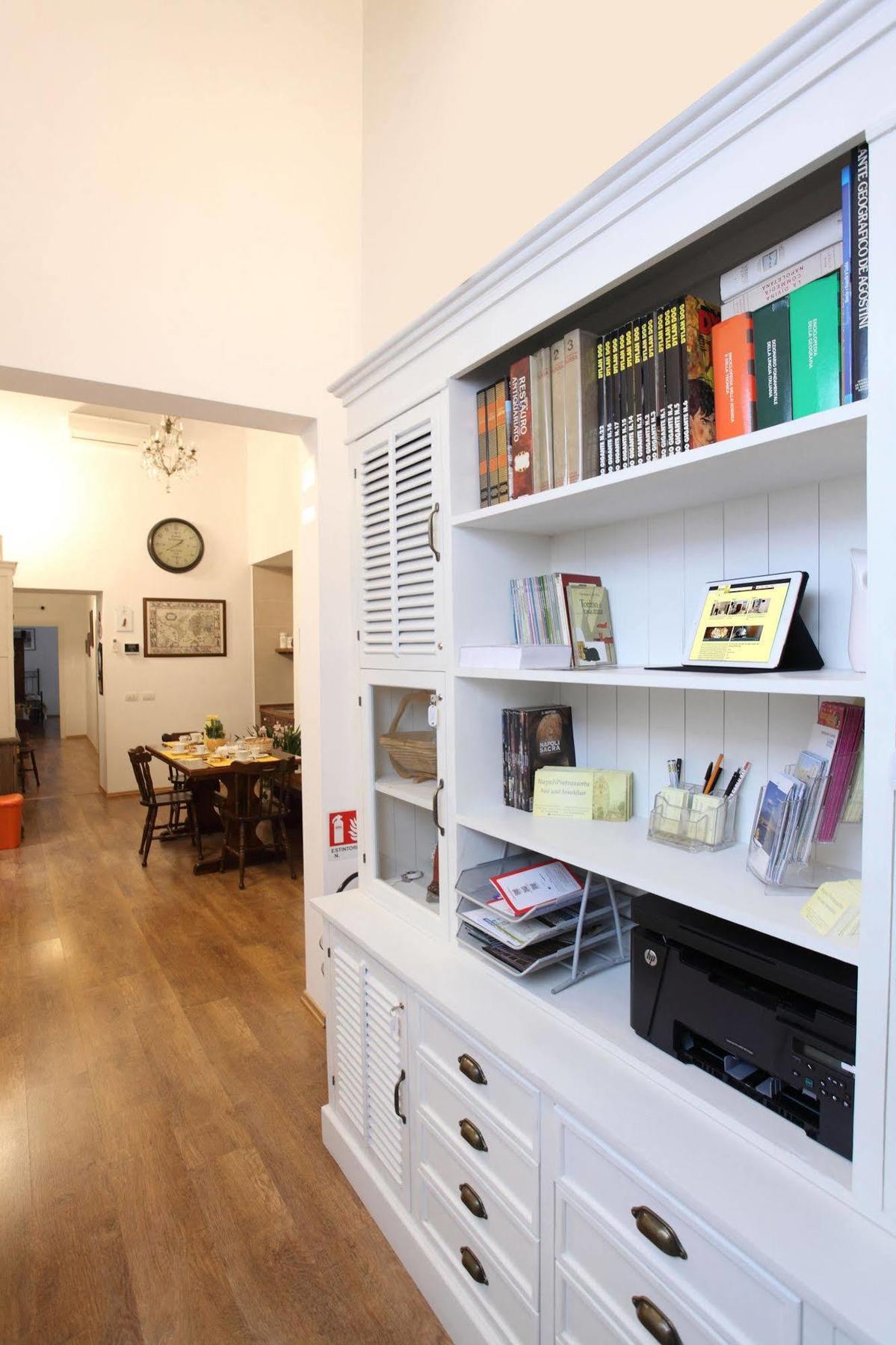 Napoli Pietrasanta Lt Bed & Breakfast Dış mekan fotoğraf