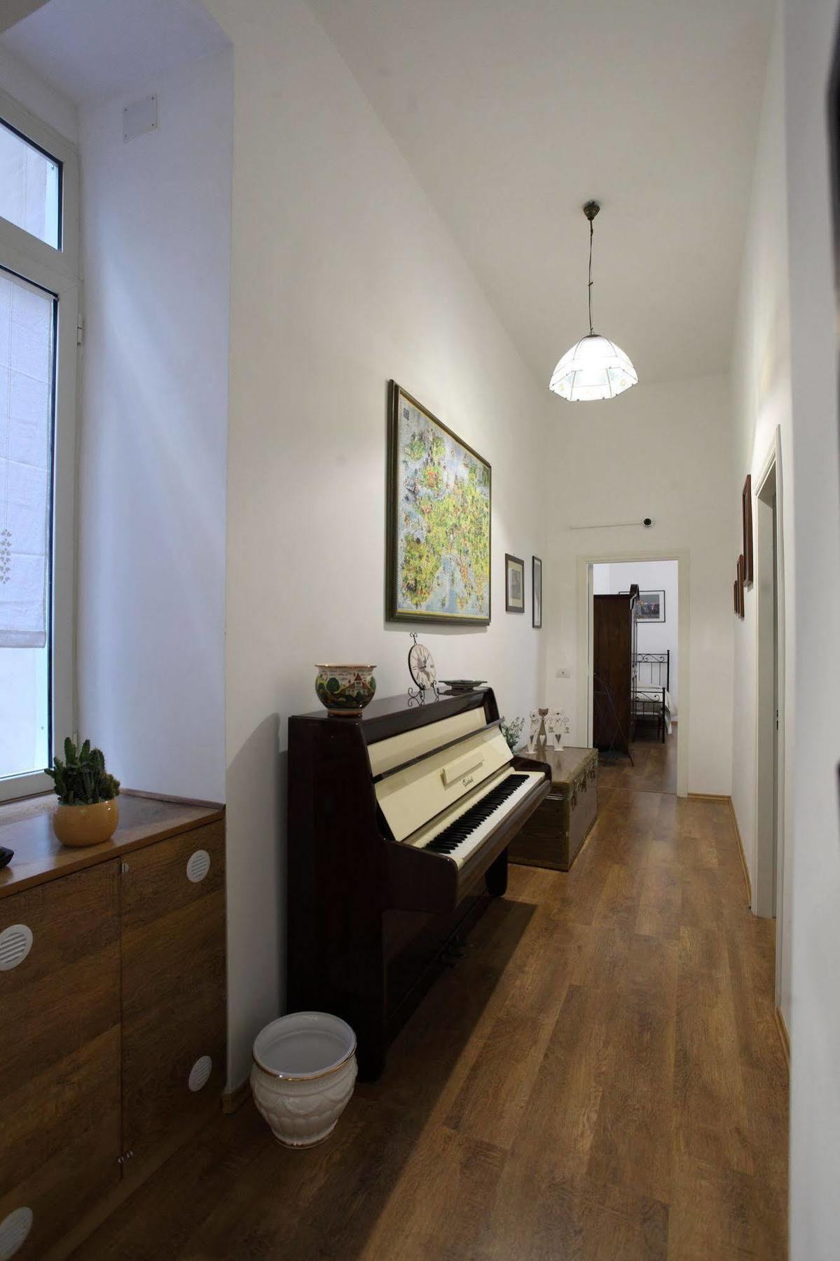 Napoli Pietrasanta Lt Bed & Breakfast Dış mekan fotoğraf